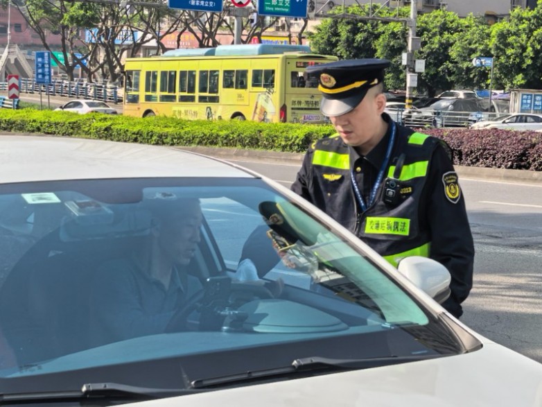 清明首日交通运输执法严查护航，筑牢出行安全屏障 