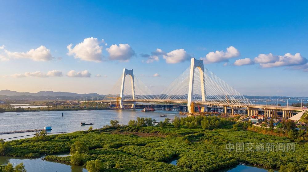 广西平陆运河沙井钦江大桥建成通车